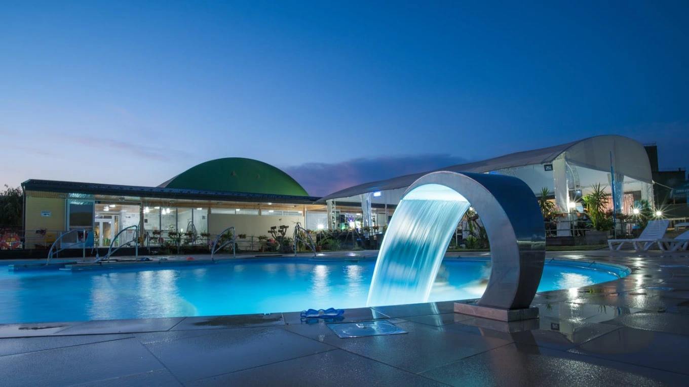 Piscina sau jacuzzi? 1