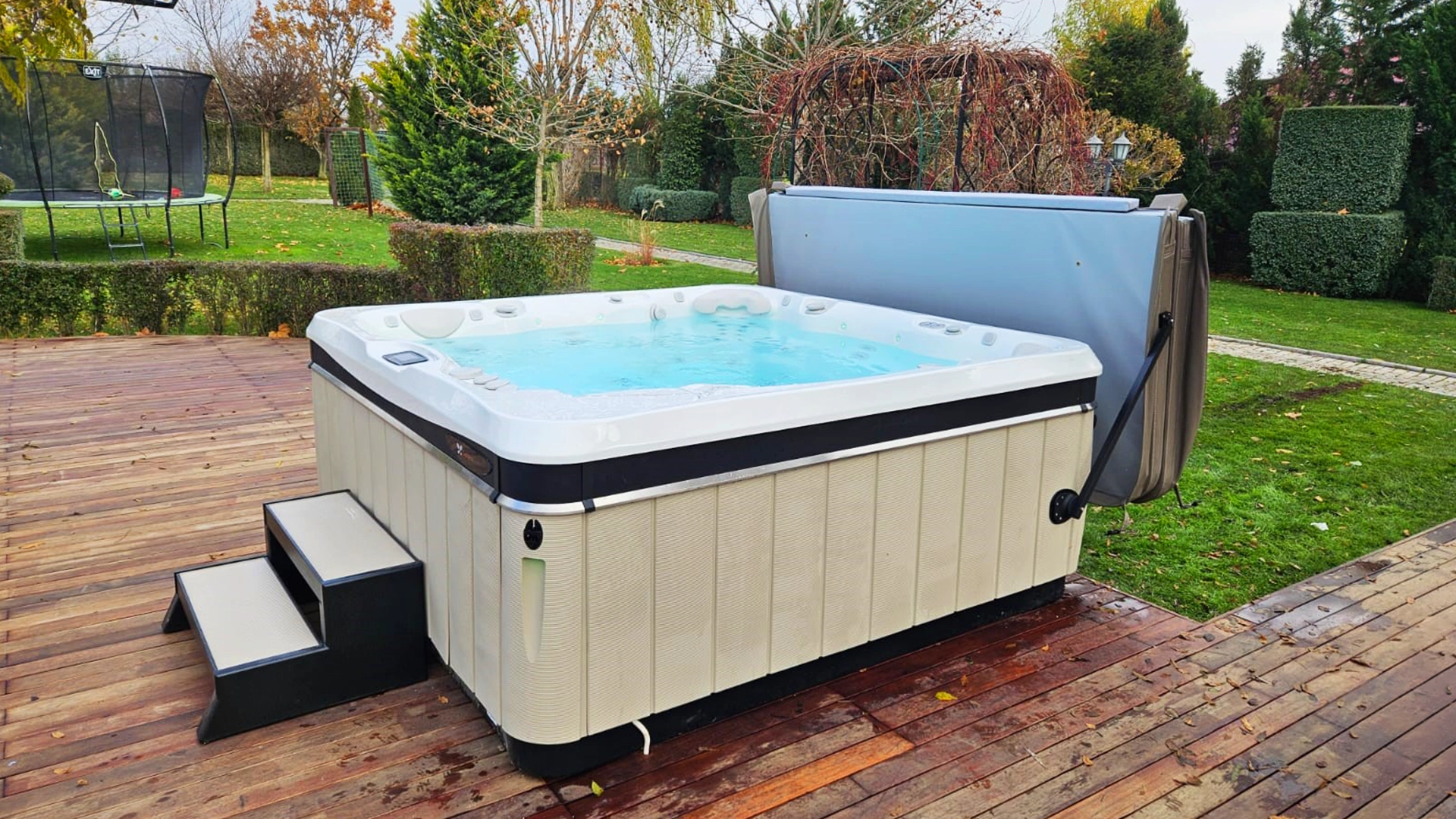 Cadă cu hidromasaj Caldera Spas® Geneva – Proiect Hidrostyle în Dolj 1