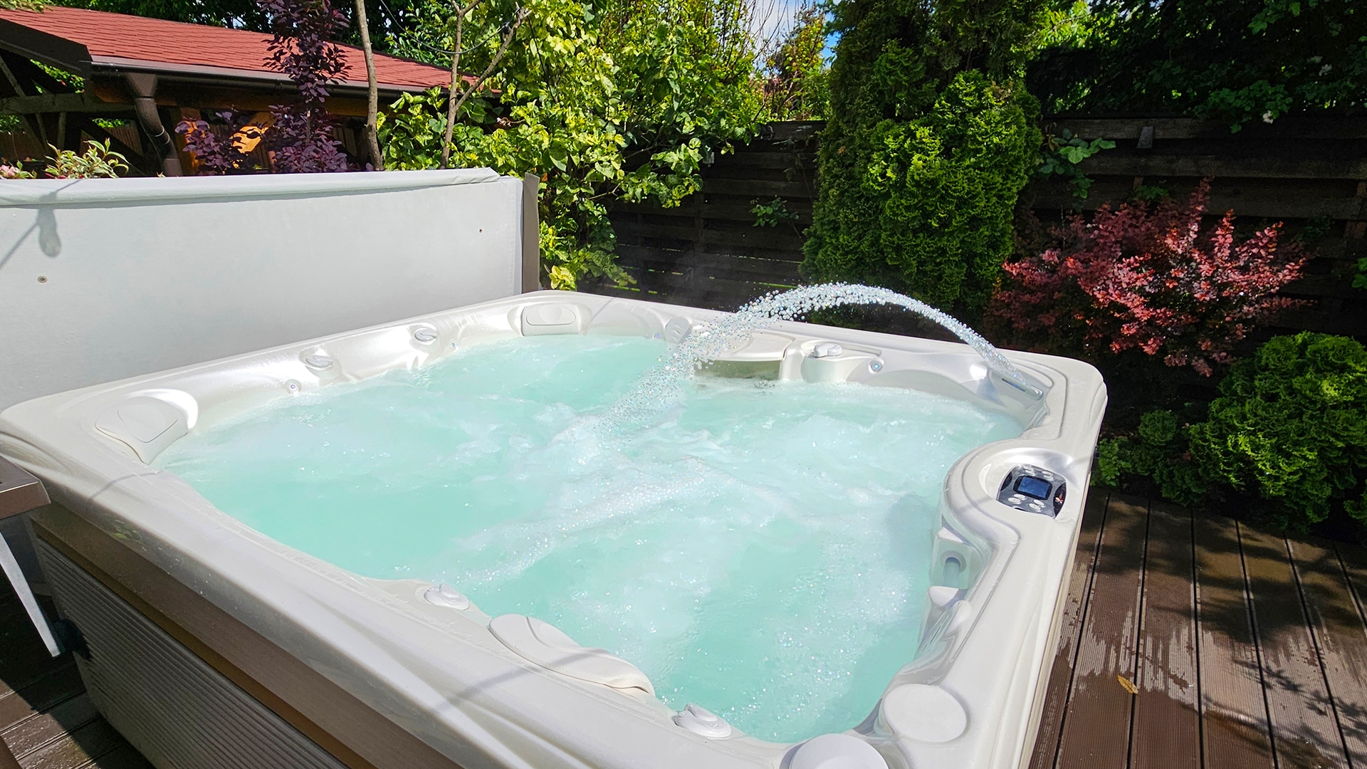 Cadă cu hidromasaj Caldera Spas® Martinique – Proiect Hidrostyle în Cluj 2