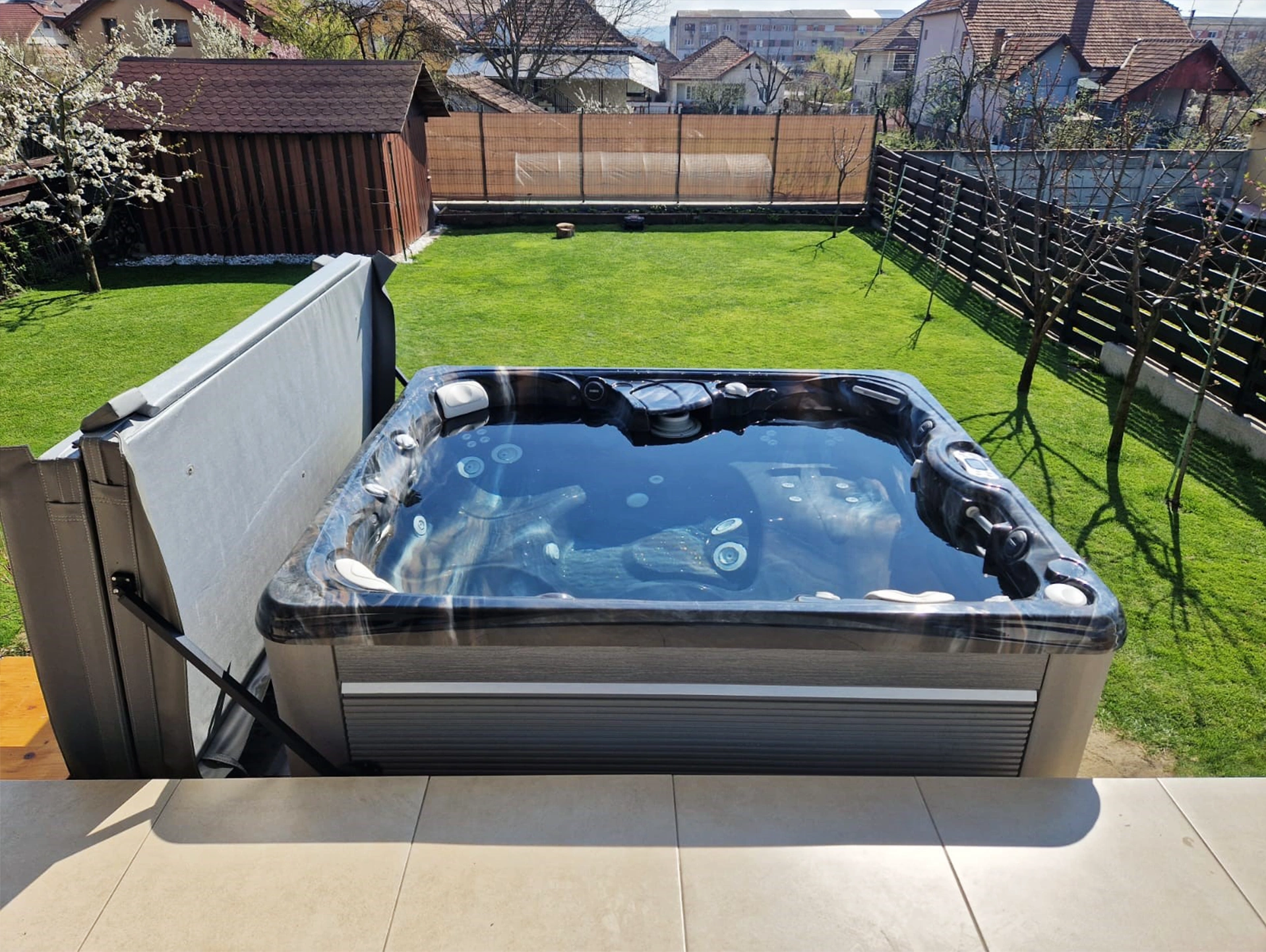 Jacuzzi Caldera Spas® Martinique – Proiect Hidrostyle în Alba Iulia 1