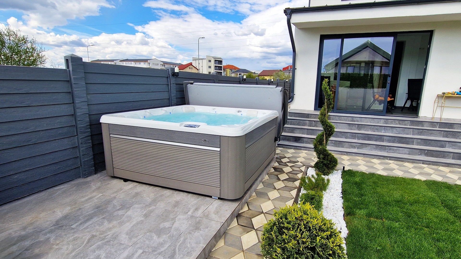 Cadă cu hidromasaj Caldera Spas® Seychelles – Proiect Hidrostyle în Craiova 2