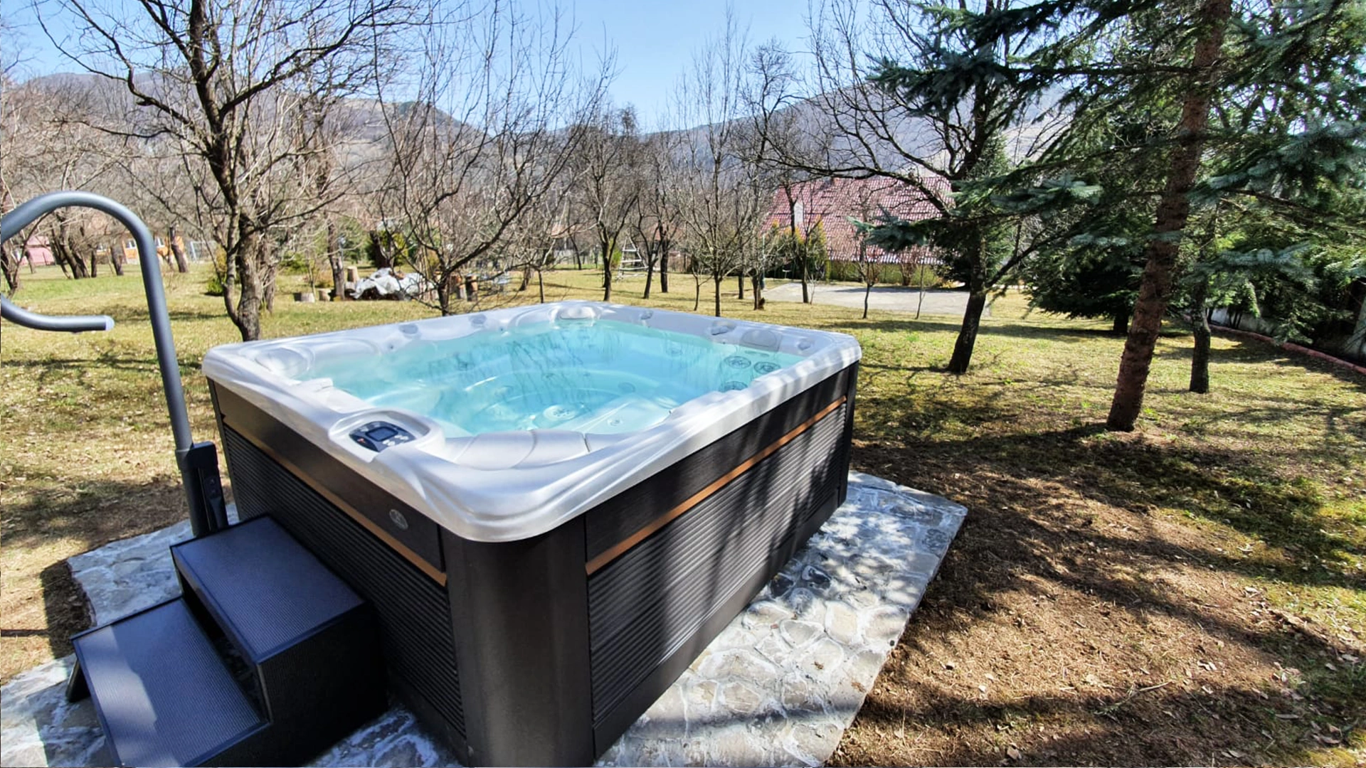 Cadă cu hidromasaj Caldera Spas® Seychelles – Proiect Hidrostyle în Câmpina 2