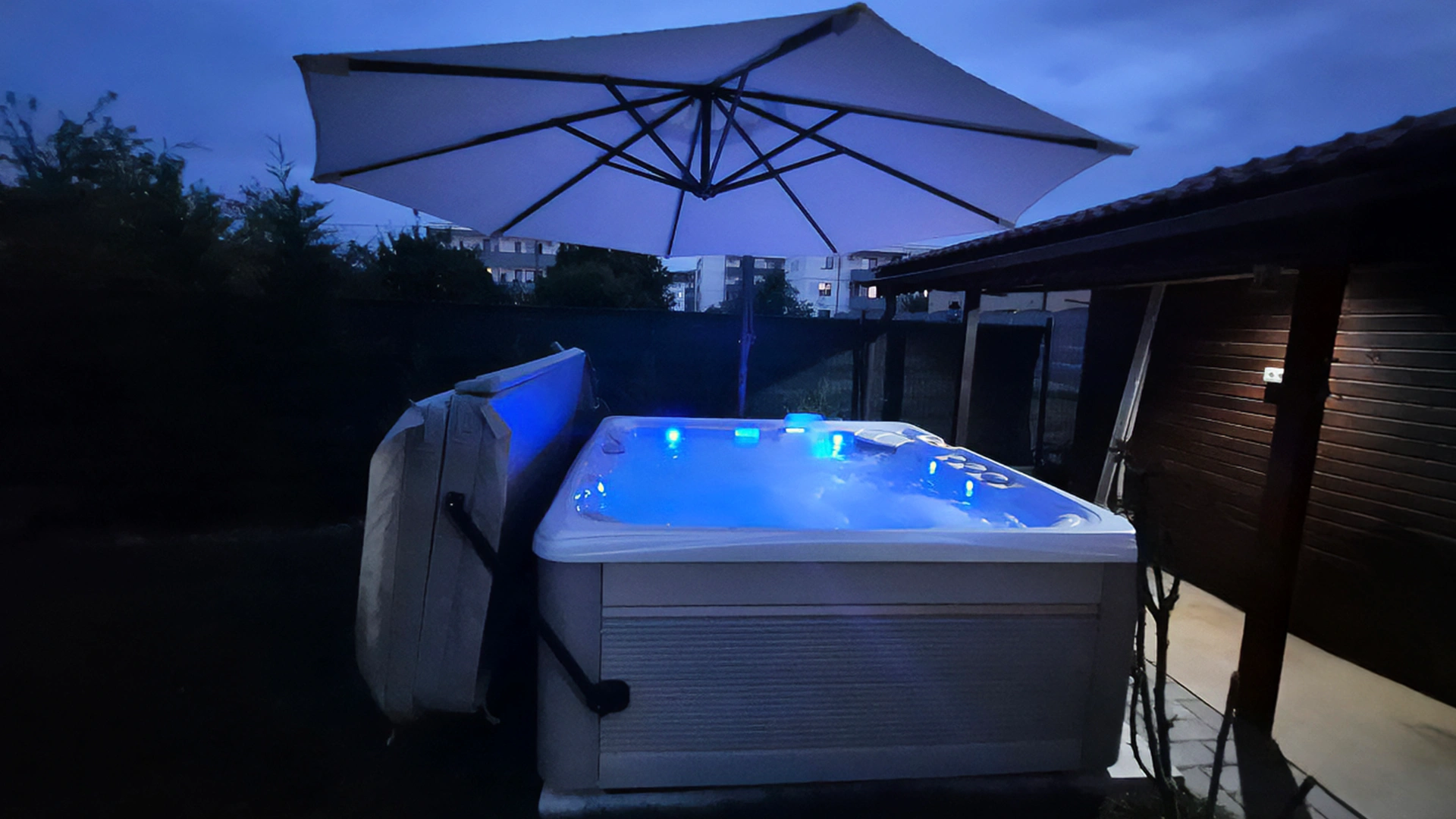 Cadă cu hidromasaj Caldera Spas® Seychelles – Proiect Hidrostyle în Timişoara 1