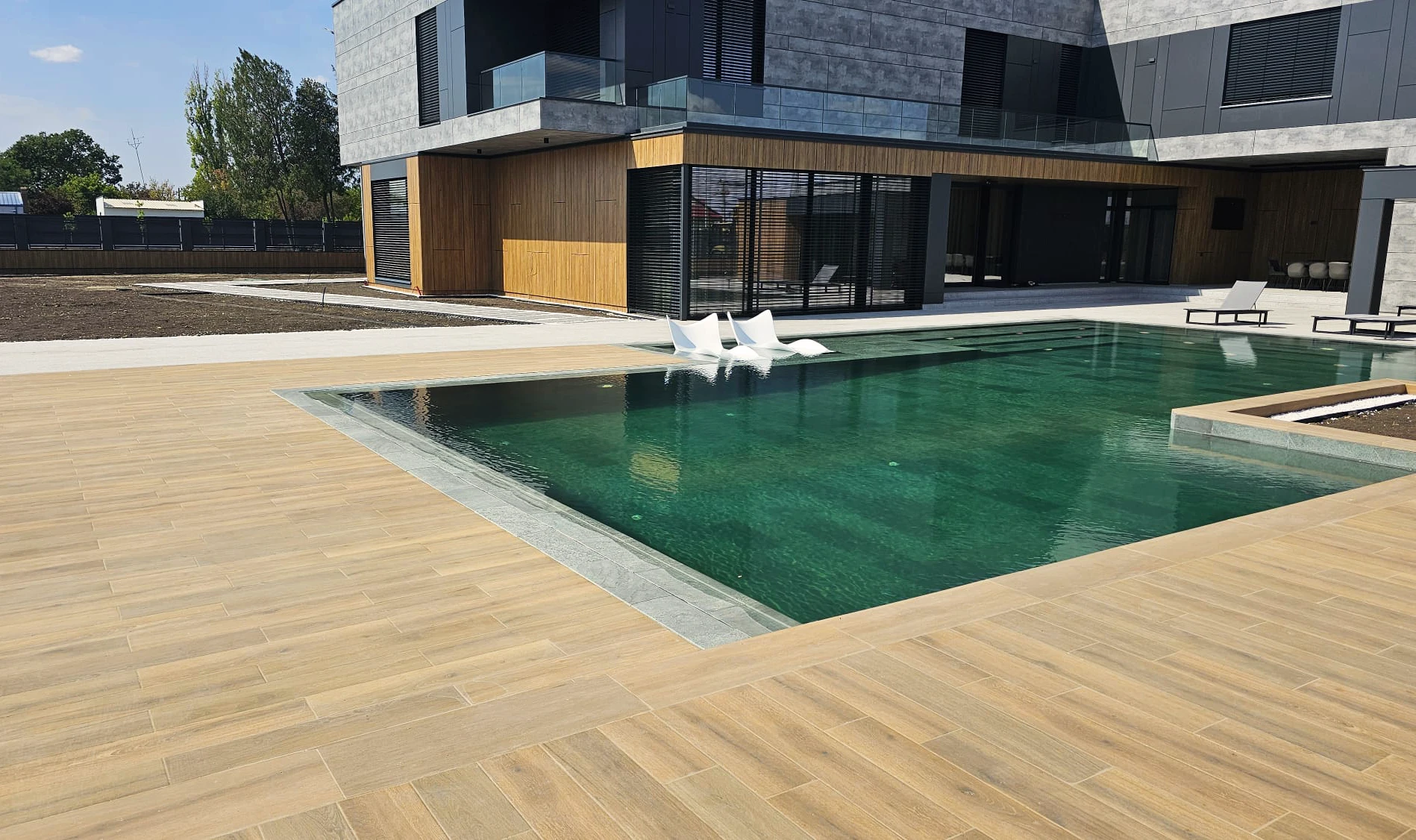 Piscină exterioară personalizată – Videle 2