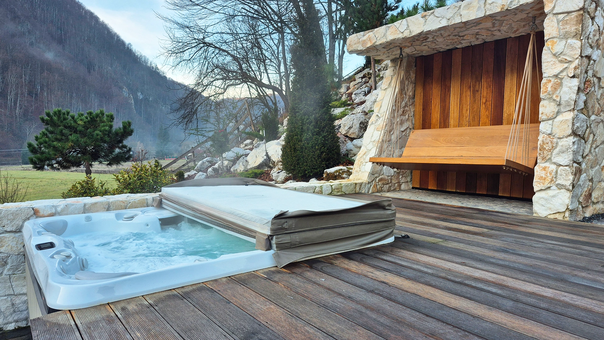 Jacuzzi Caldera Spas® Niagara – Proiect Hidrostyle în Bihor 1