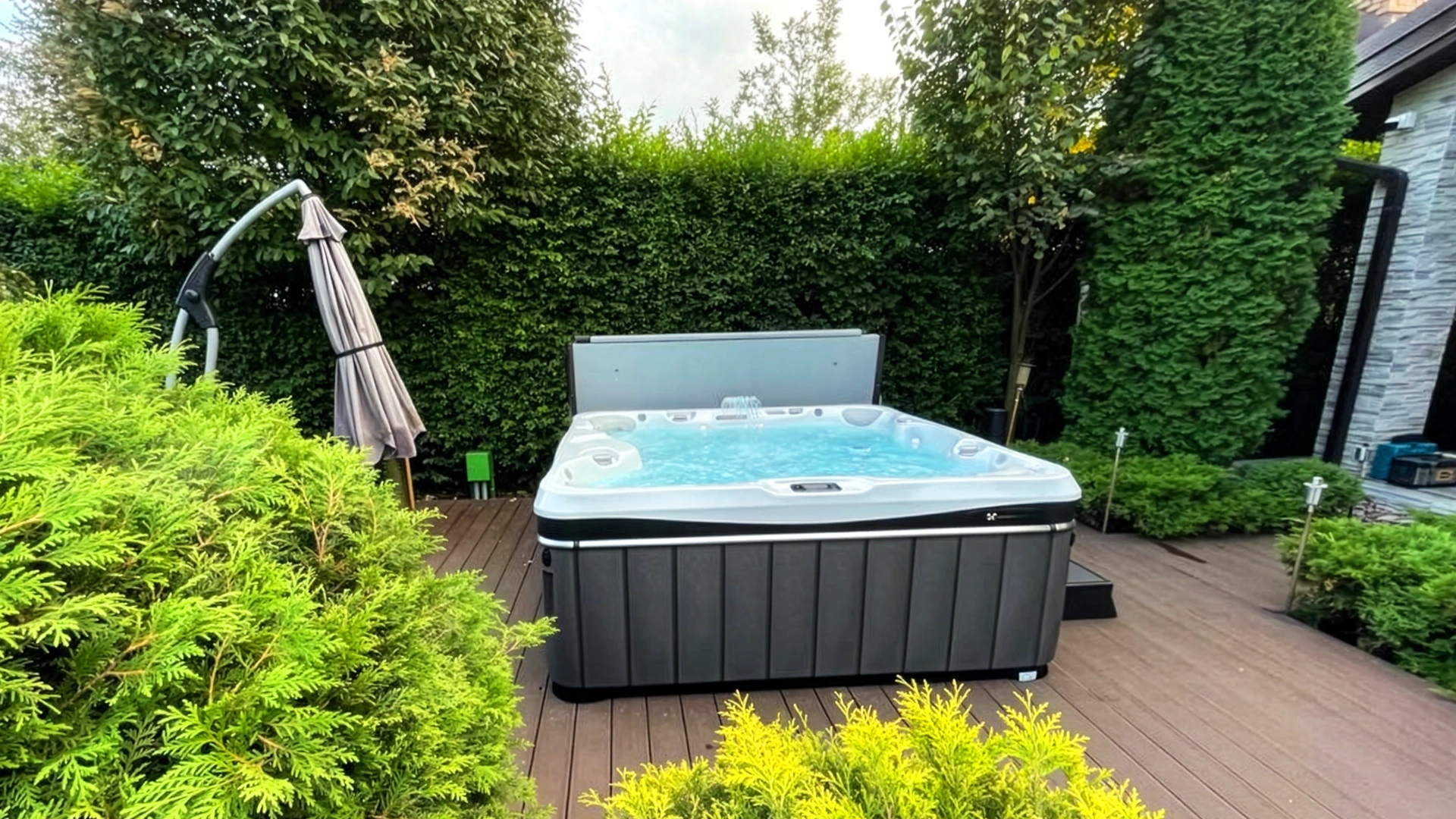 Jacuzzi Caldera Spas® Niagara – Proiect Hidrostyle în Suceava (Ipotești) 1
