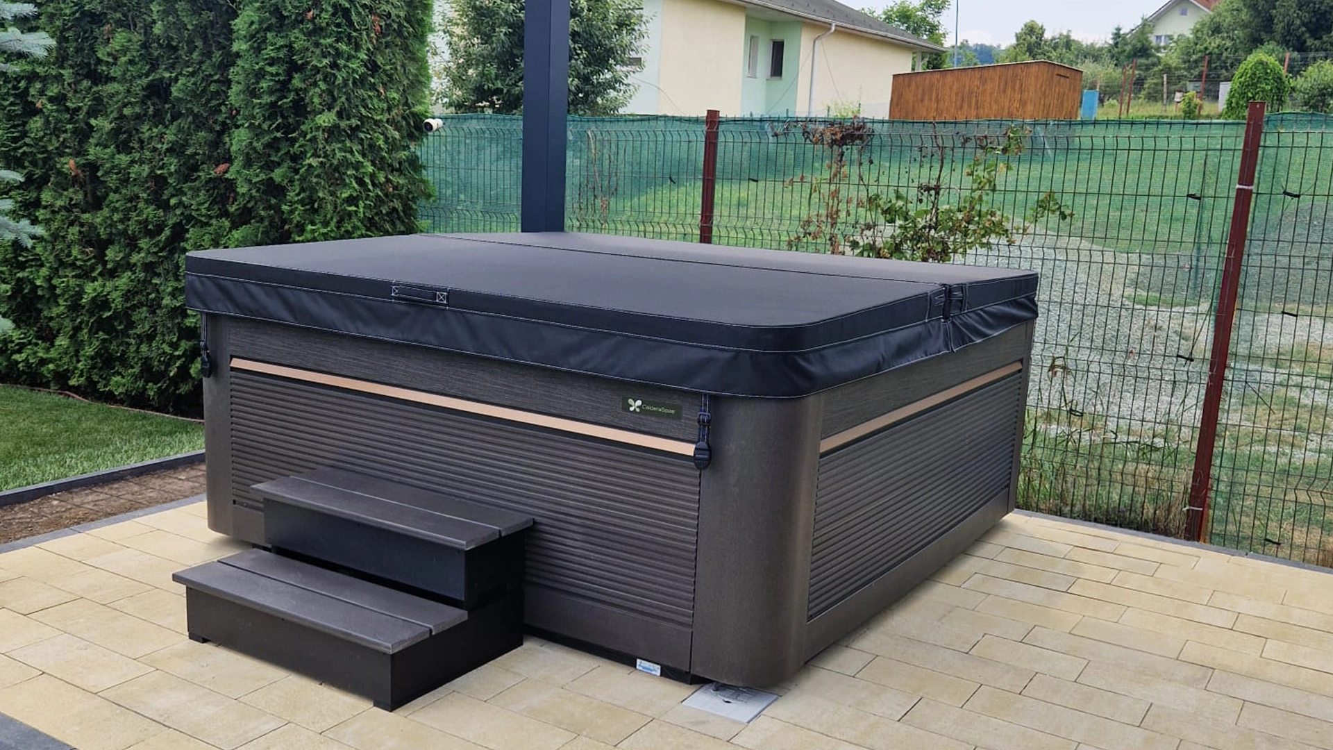 Jacuzzi exterior Caldera Spas® Makena – Proiect Hidrostyle în București 3