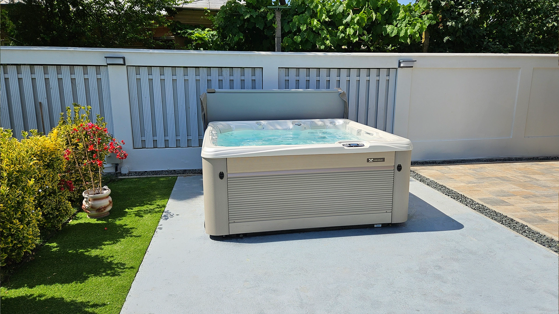 Jacuzzi exterior Caldera Spas® Seychelles – Proiect Hidrostyle în Măgurele 1