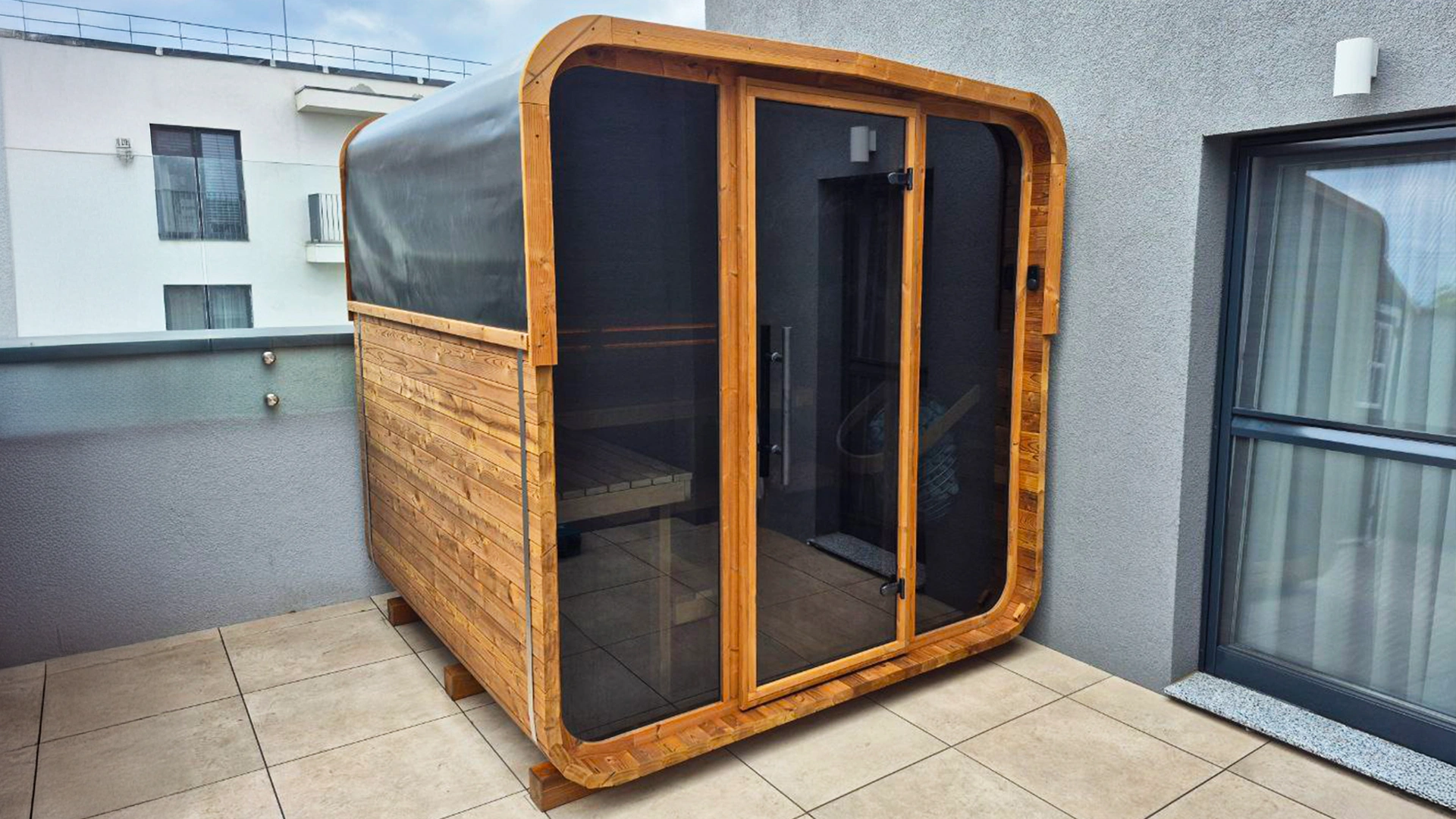 Saună de finlandeză exterior Auroom® Sola 210 – București 1