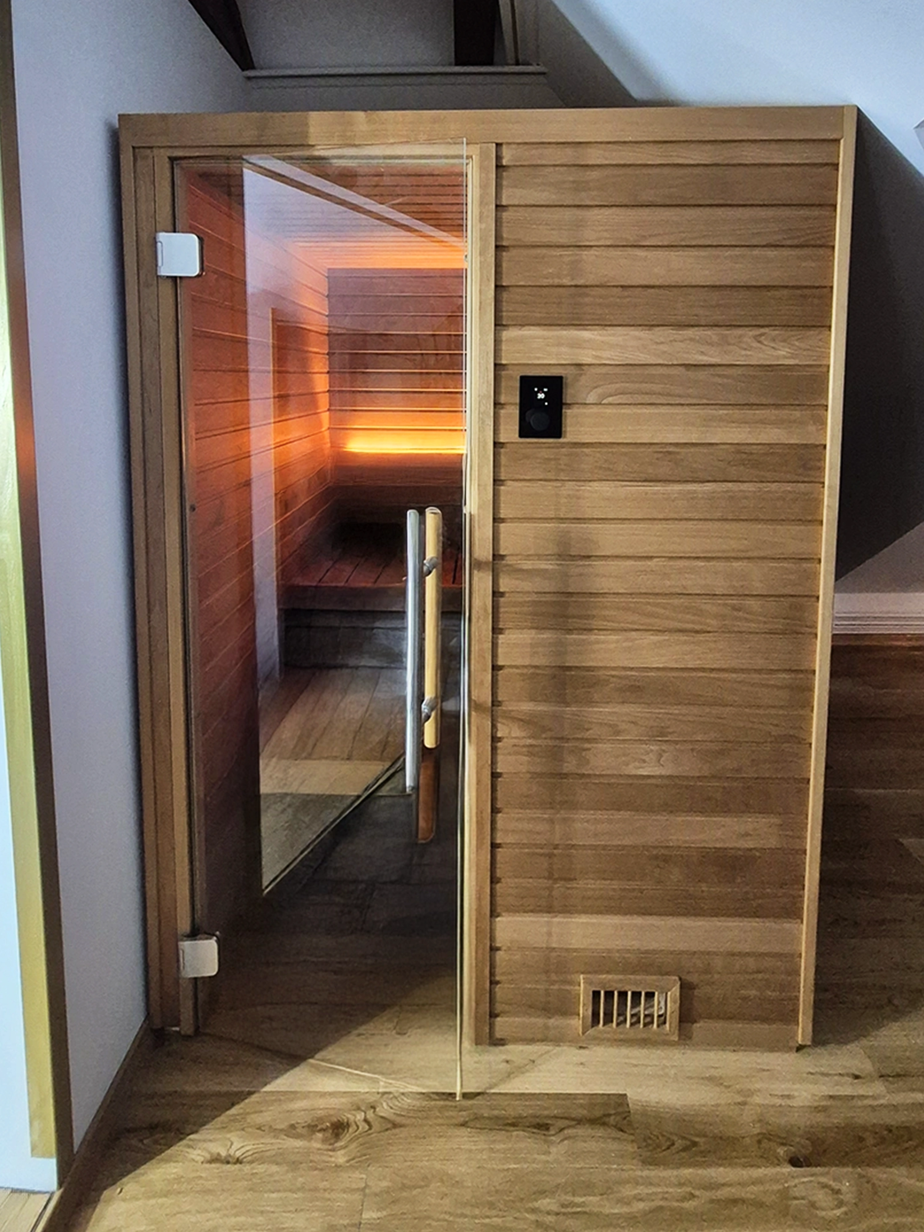 Saună finlandeză de interior Auroom® Cala – Sibiu 1